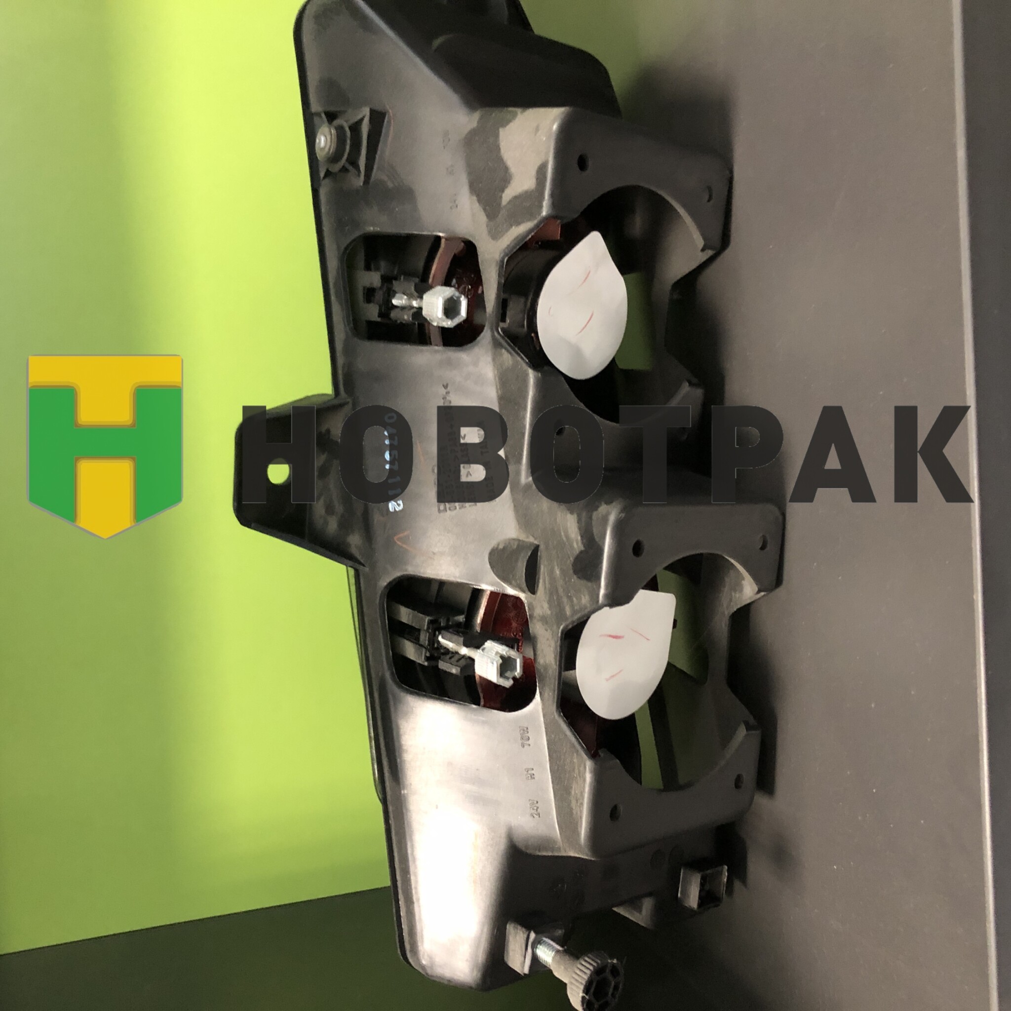 Фара противотуманная правая RVI 5512011RUE