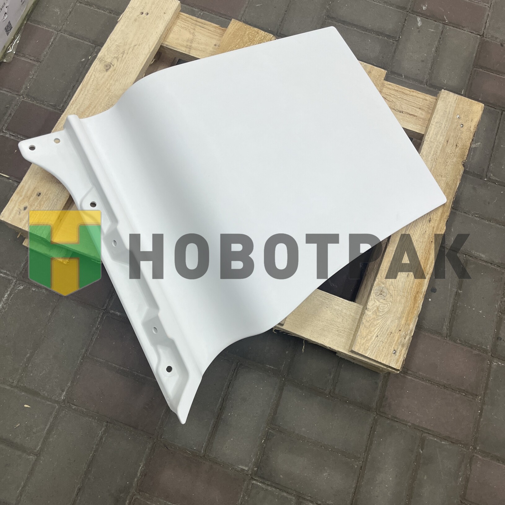 Панель нижняя внешняя обшивки правой двери в сборе