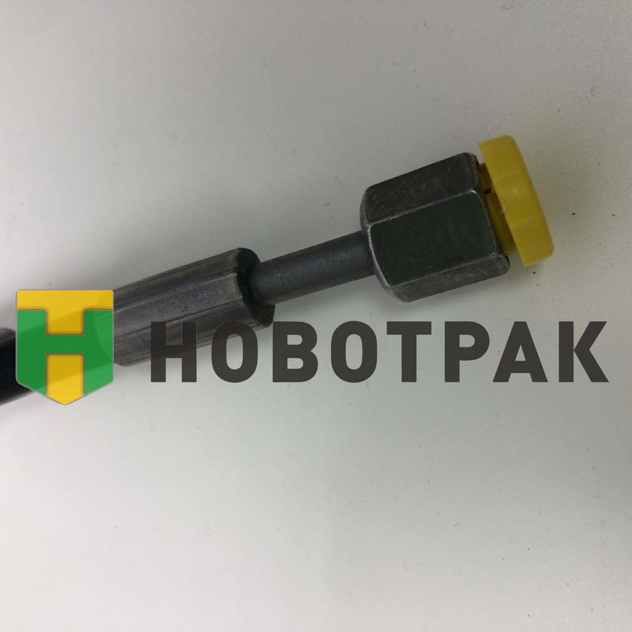 Шланг подъема кабины L570 8470772SX