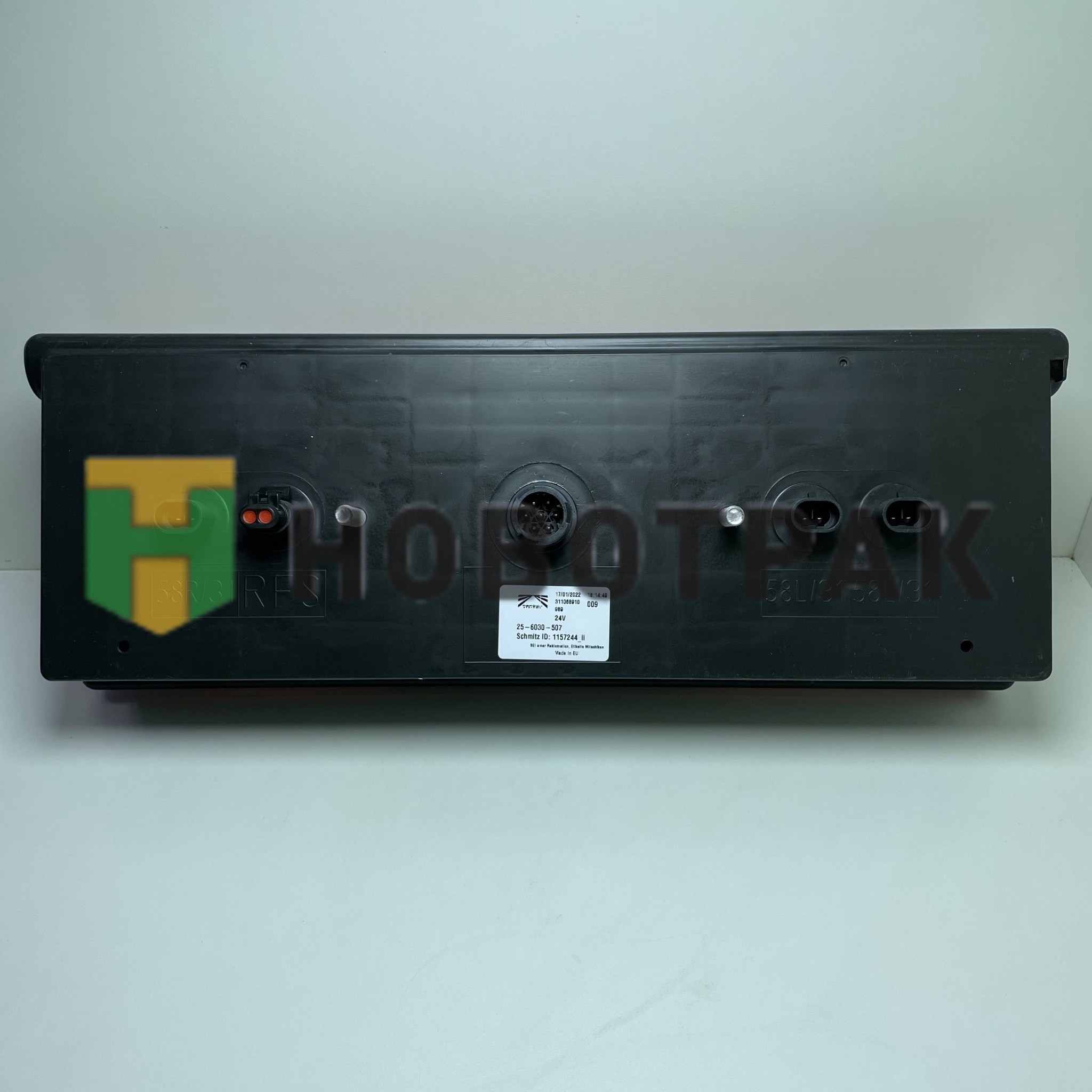 Фонарь задний Schmitz EP II правый (с разъемом AMP)