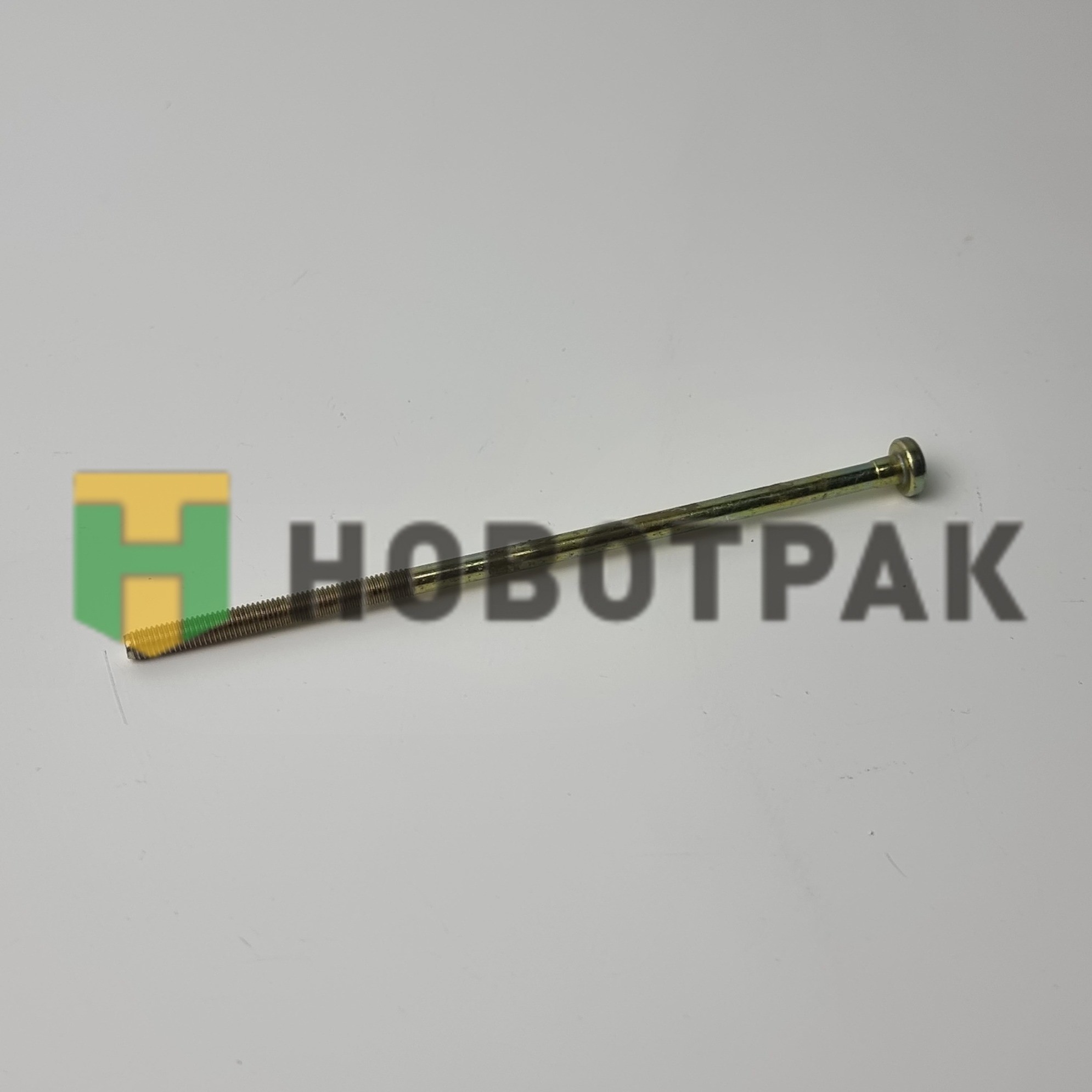 Болт крепления генератора