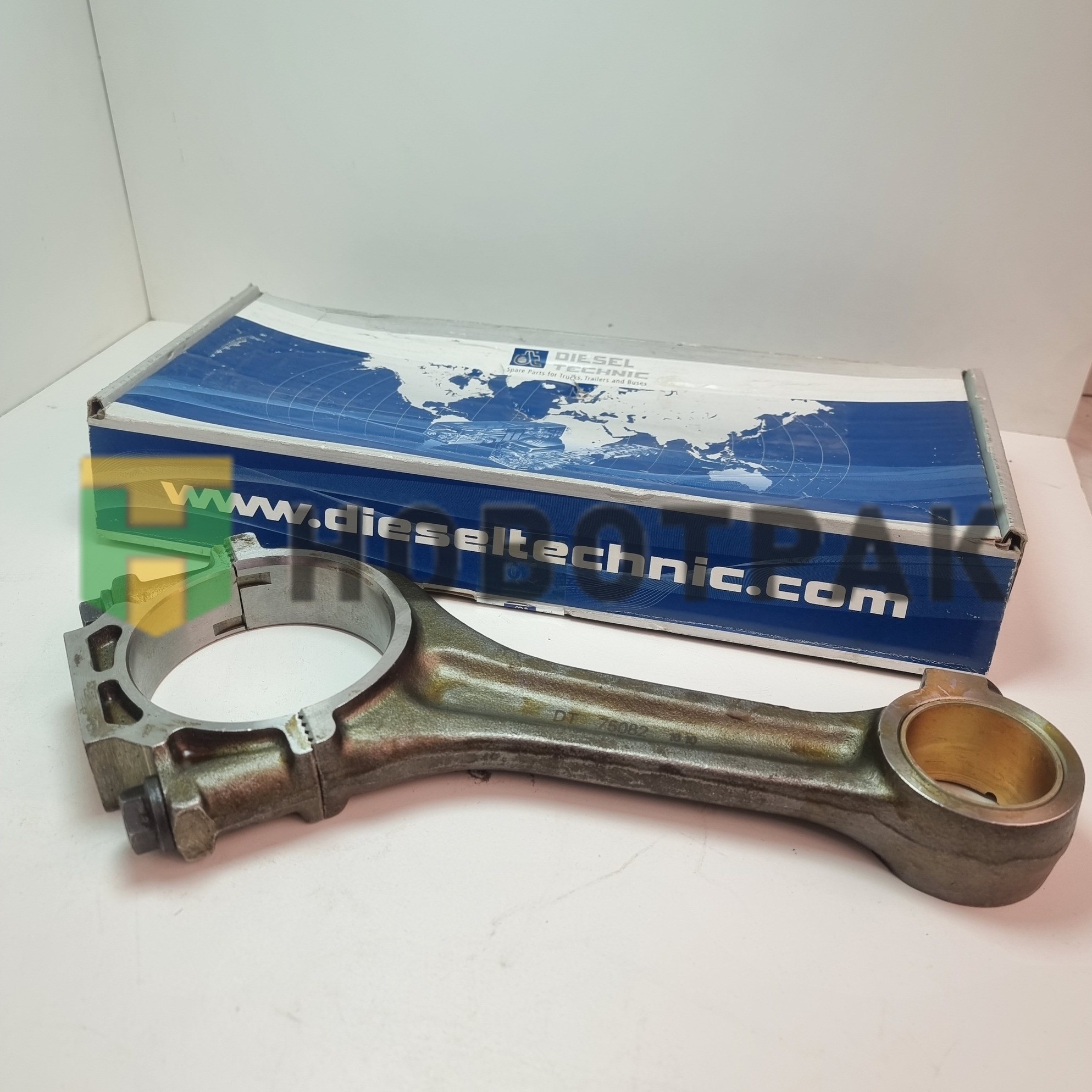 Шатун V 6-12 d125/128/130 MB OM401-444A/LA