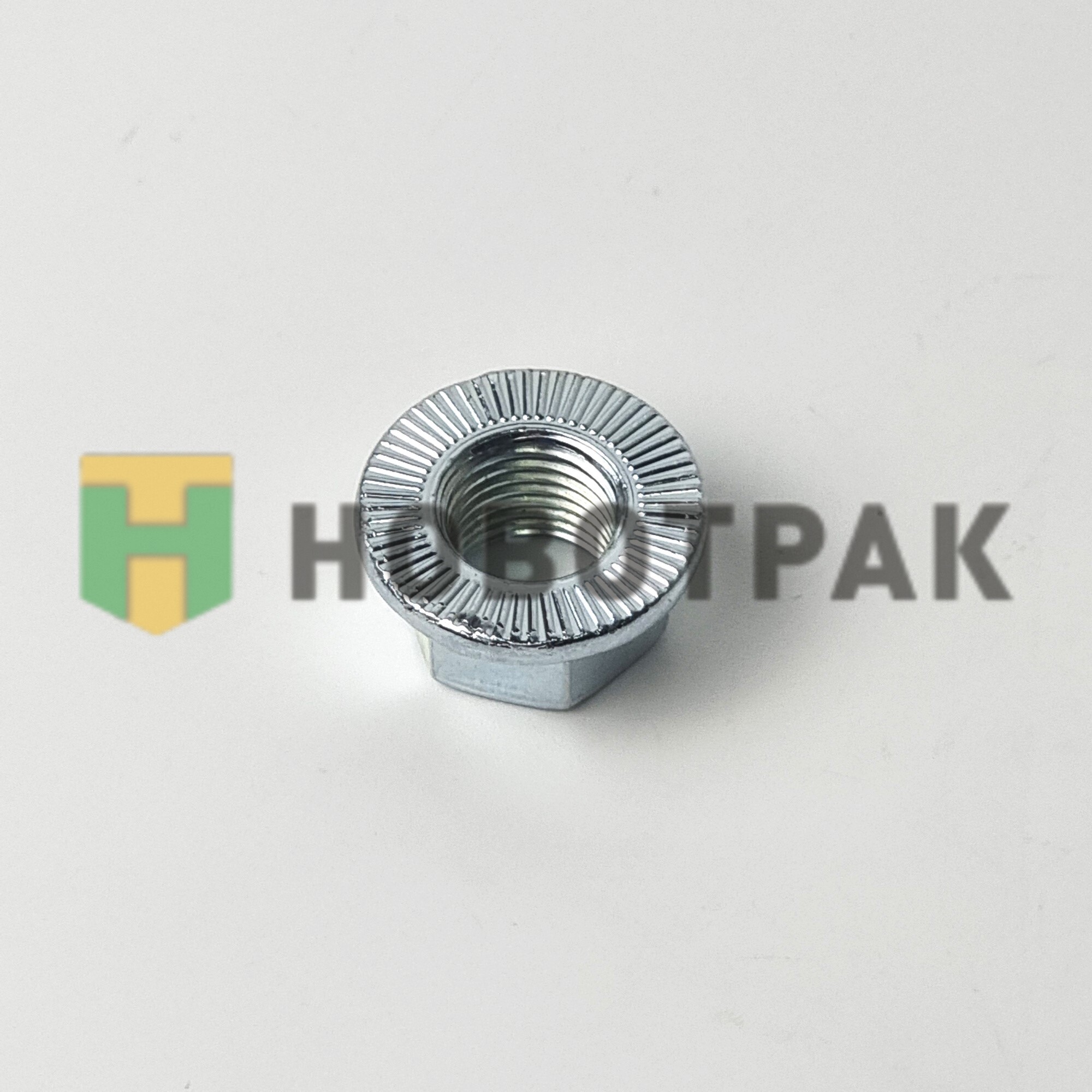 Гайка карданного вала с юбкой M14-1.5 020151