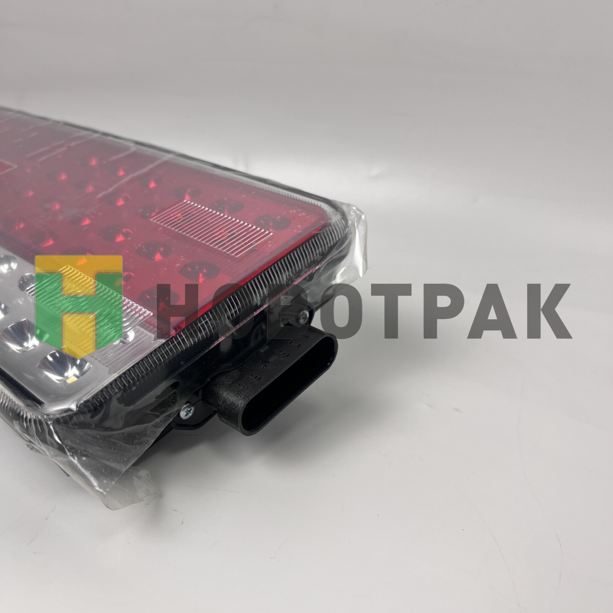 Фонарь задний левый LED (с разъемом) КАМАЗ РУФС09
