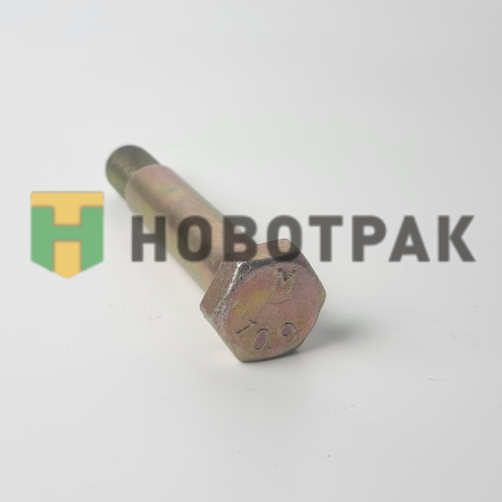 Болт M18 8900407SX