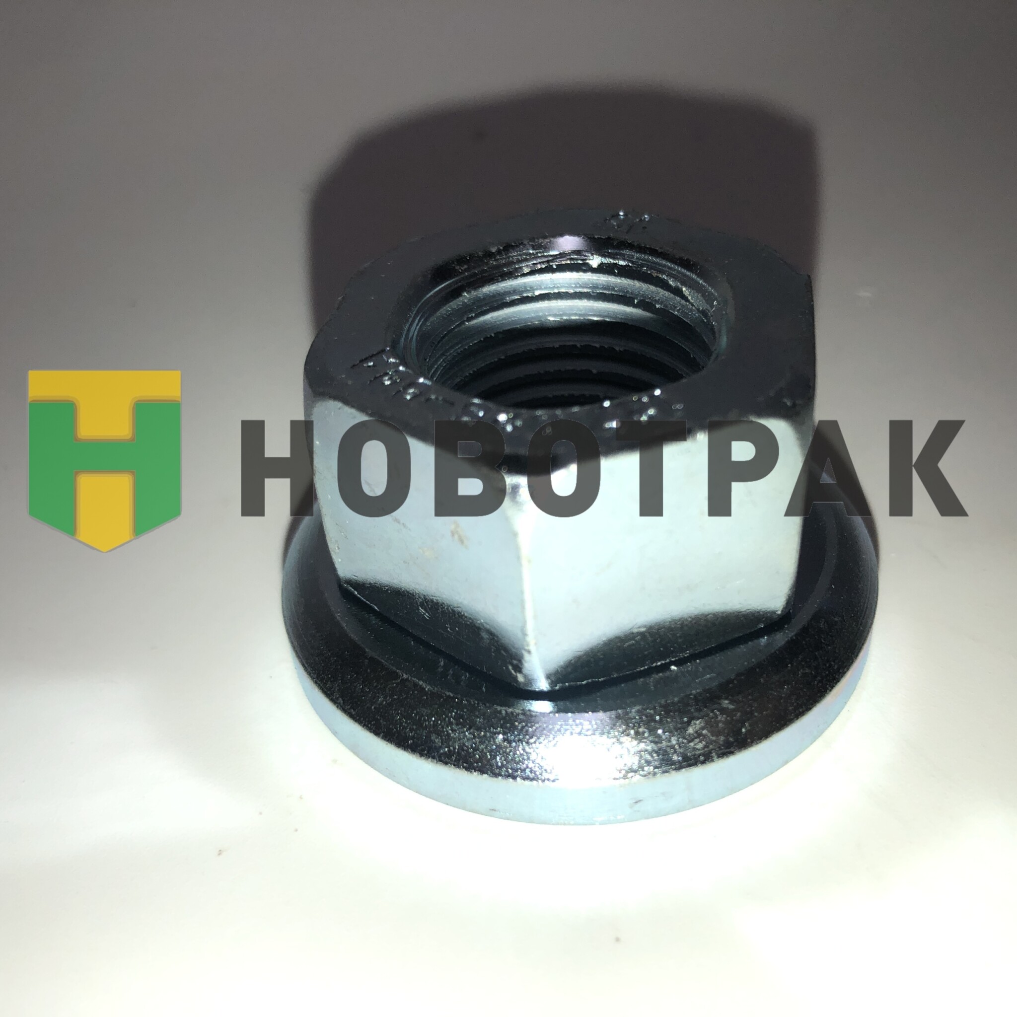 Гайка колесная с юбкой с правой резьбой [7/8'' H=30.8 SW33]