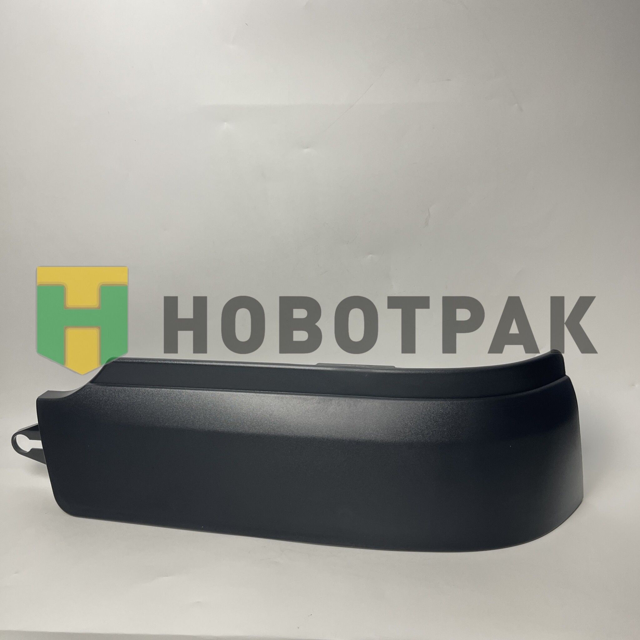 Накладка бампера правая MAN TGS TD0957004AR