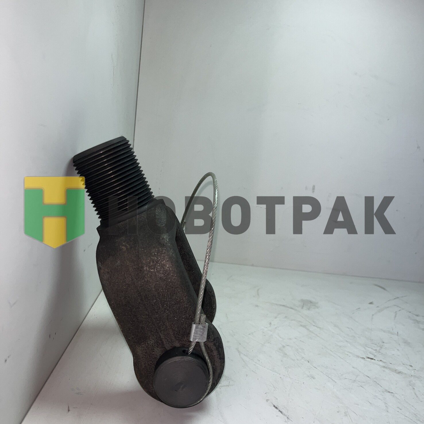 Петля буксировочная Рено Премиум Магнум Мидлум