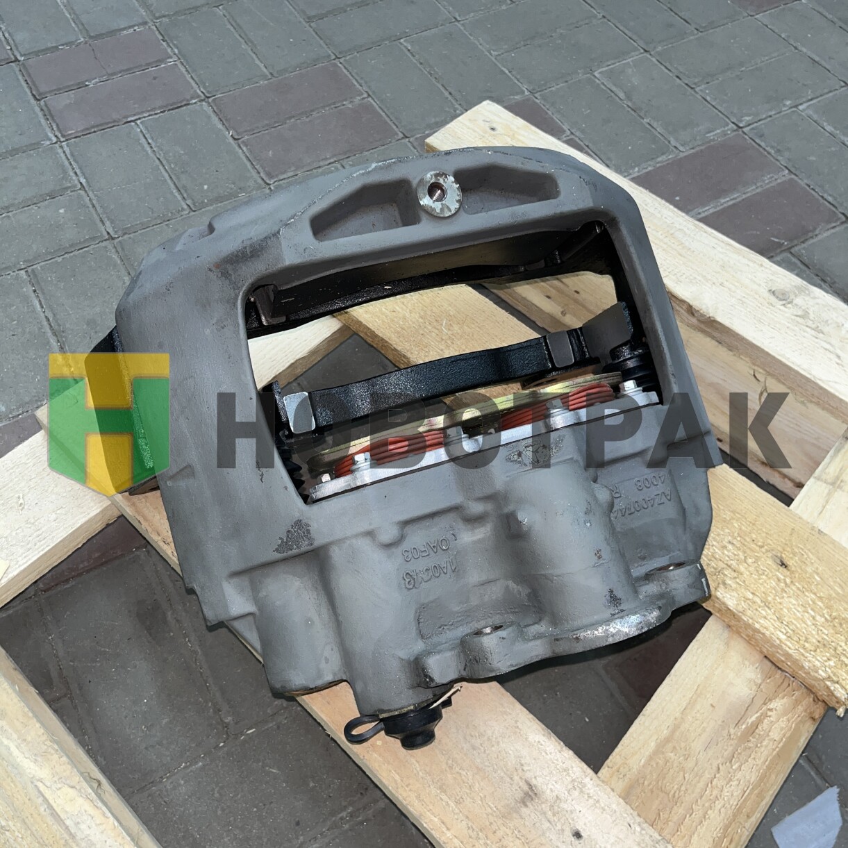 Суппорт тормозной задний правый MCY13 Sitrak AZ4007444220