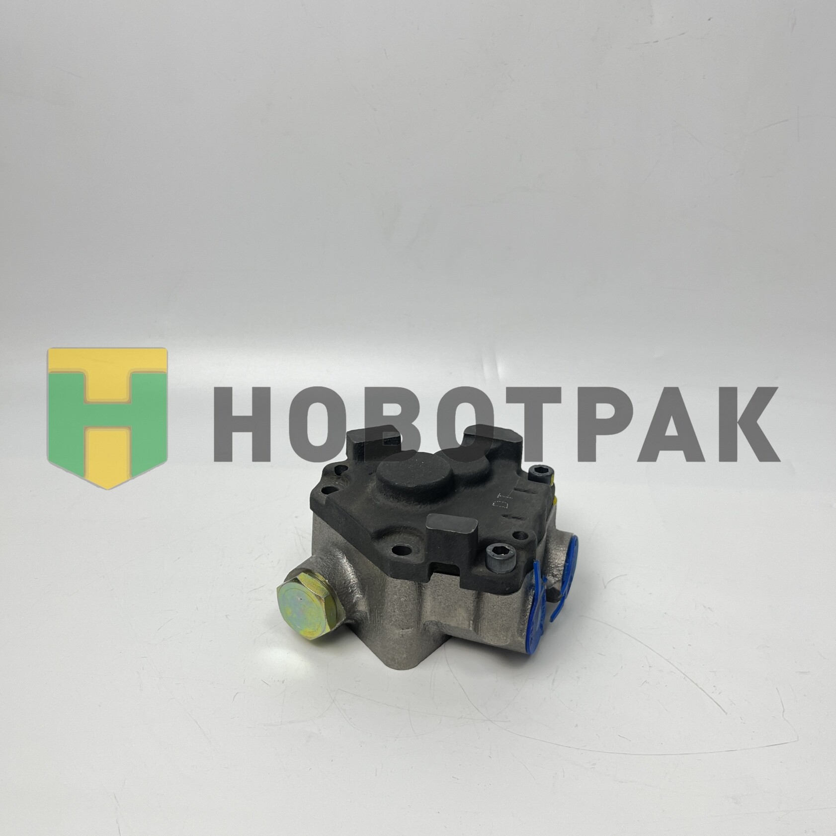 Насос топл. подкачки 9.5bar M16x1.5 \Volvo FH/FM.RVI Magnum DXI