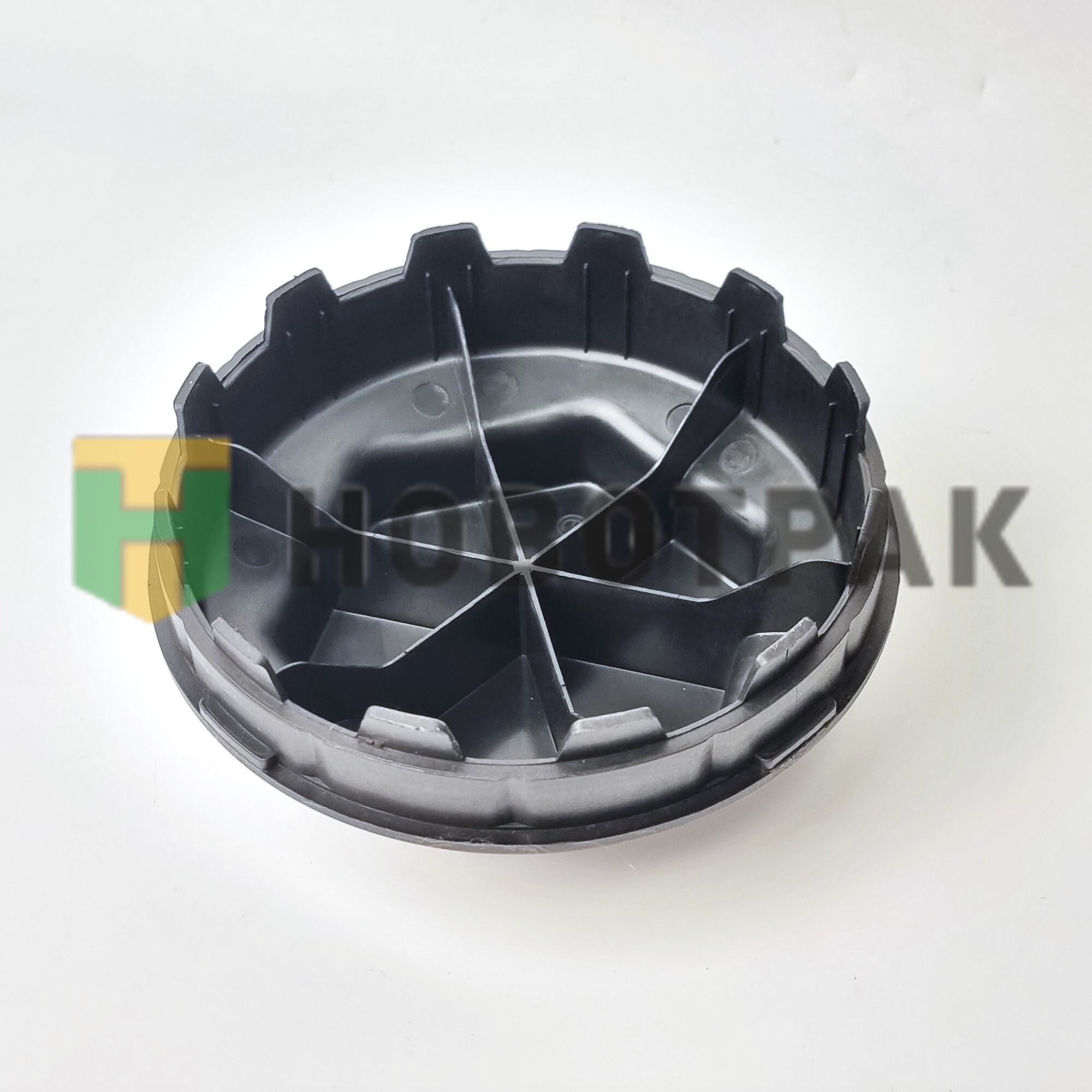 Крышка ступицы(пластик) под защелки MB 719095