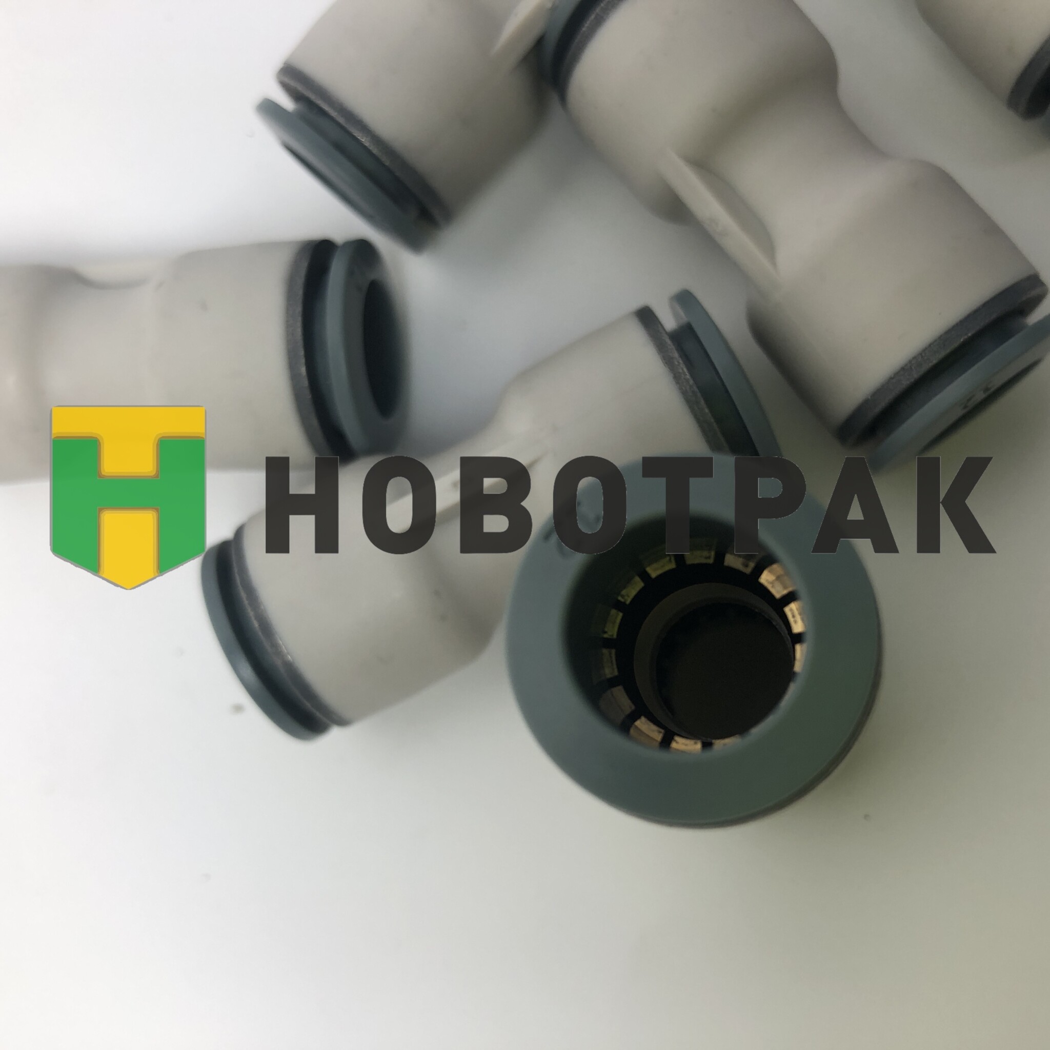 Фитинг прямой (технополимер) 12мм R758012