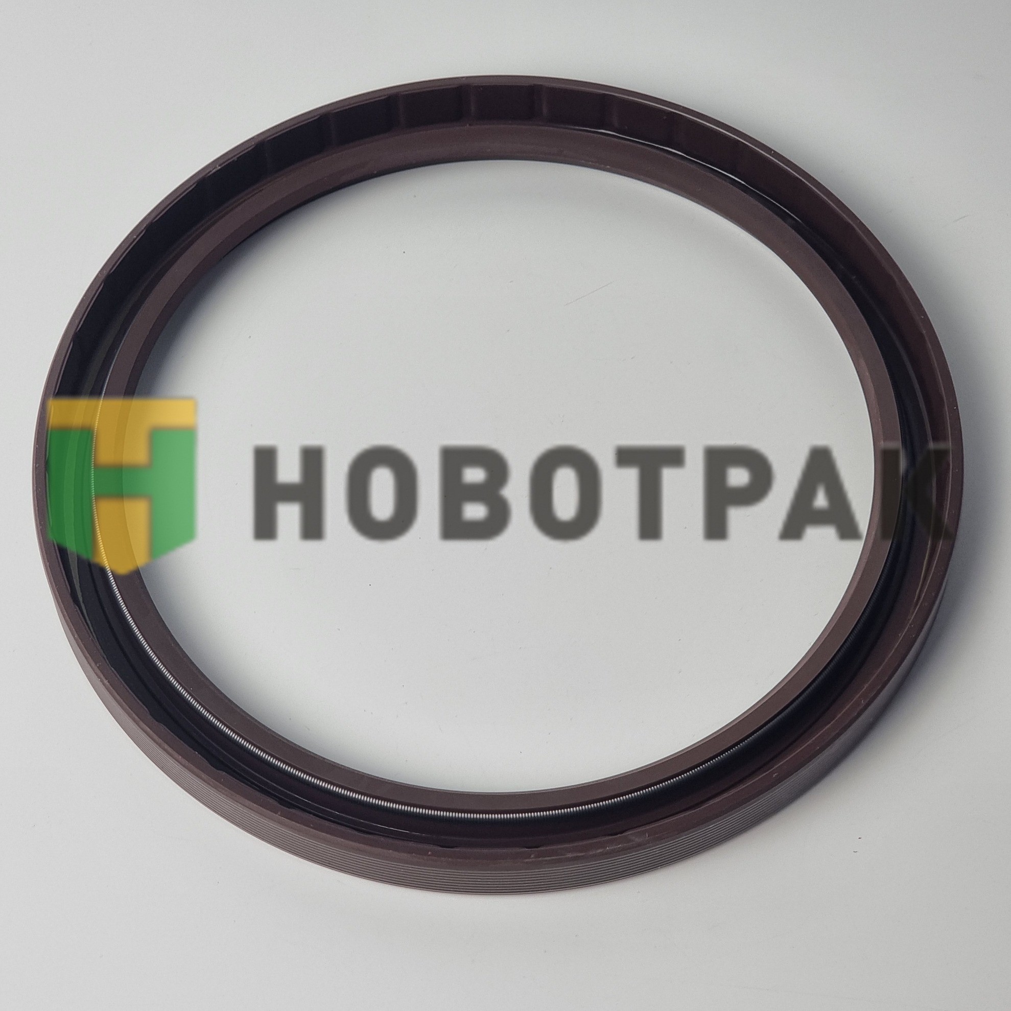 Сальник задней ступицы
