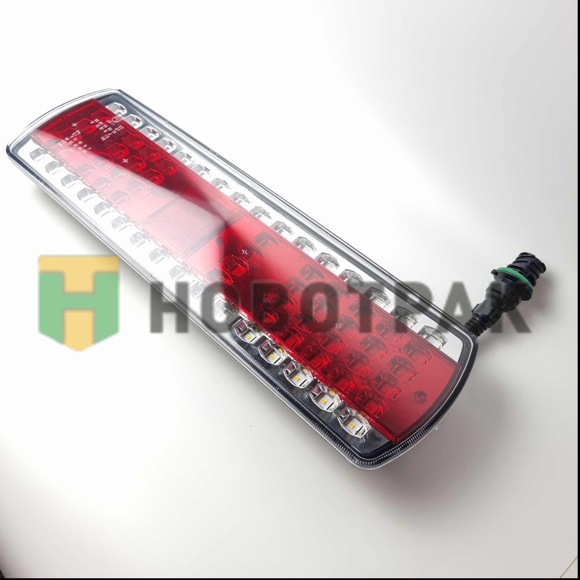 Фонарь задний правый LED (с жгутом под фишку) КАМАЗ 112086902