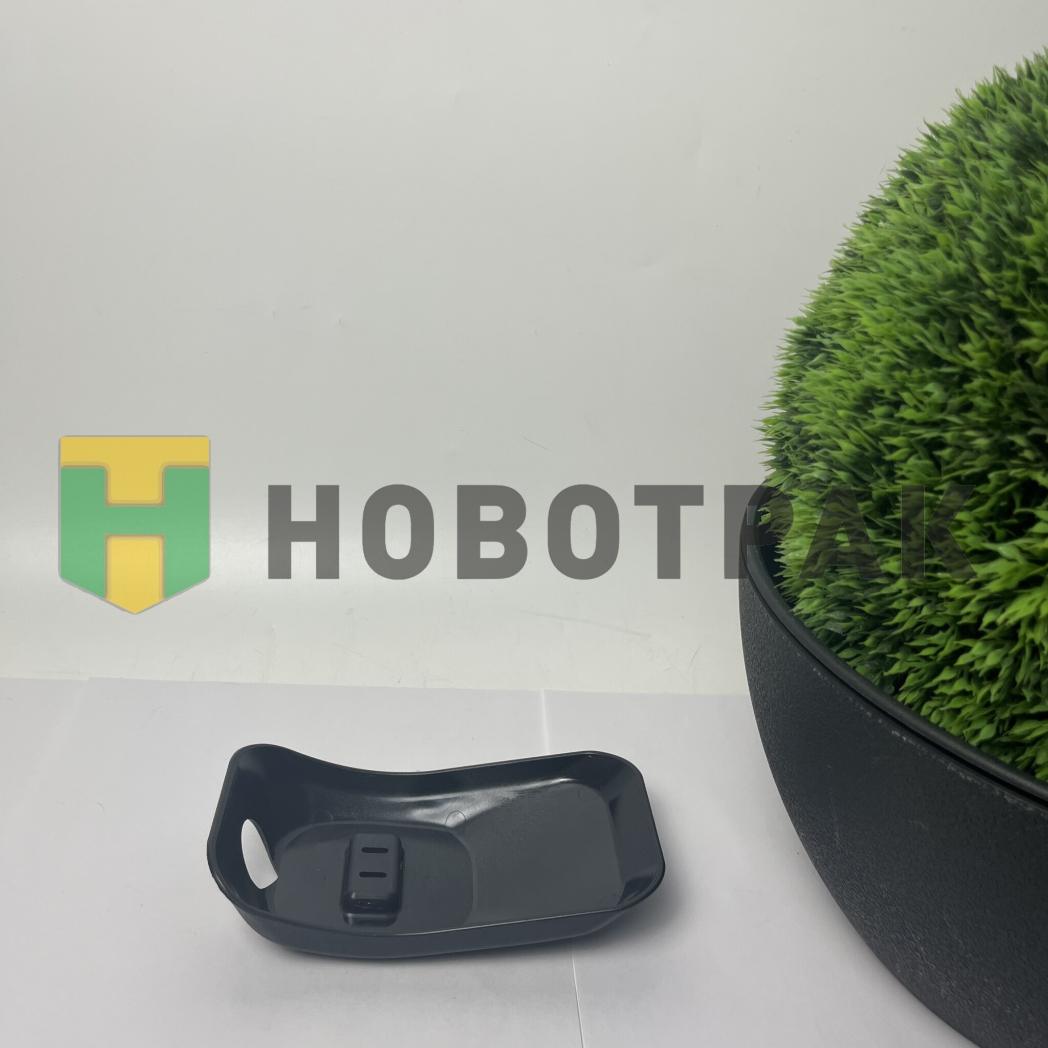 Крышка крепления хомута топливного бака 4/P/G/R/T Series 043076
