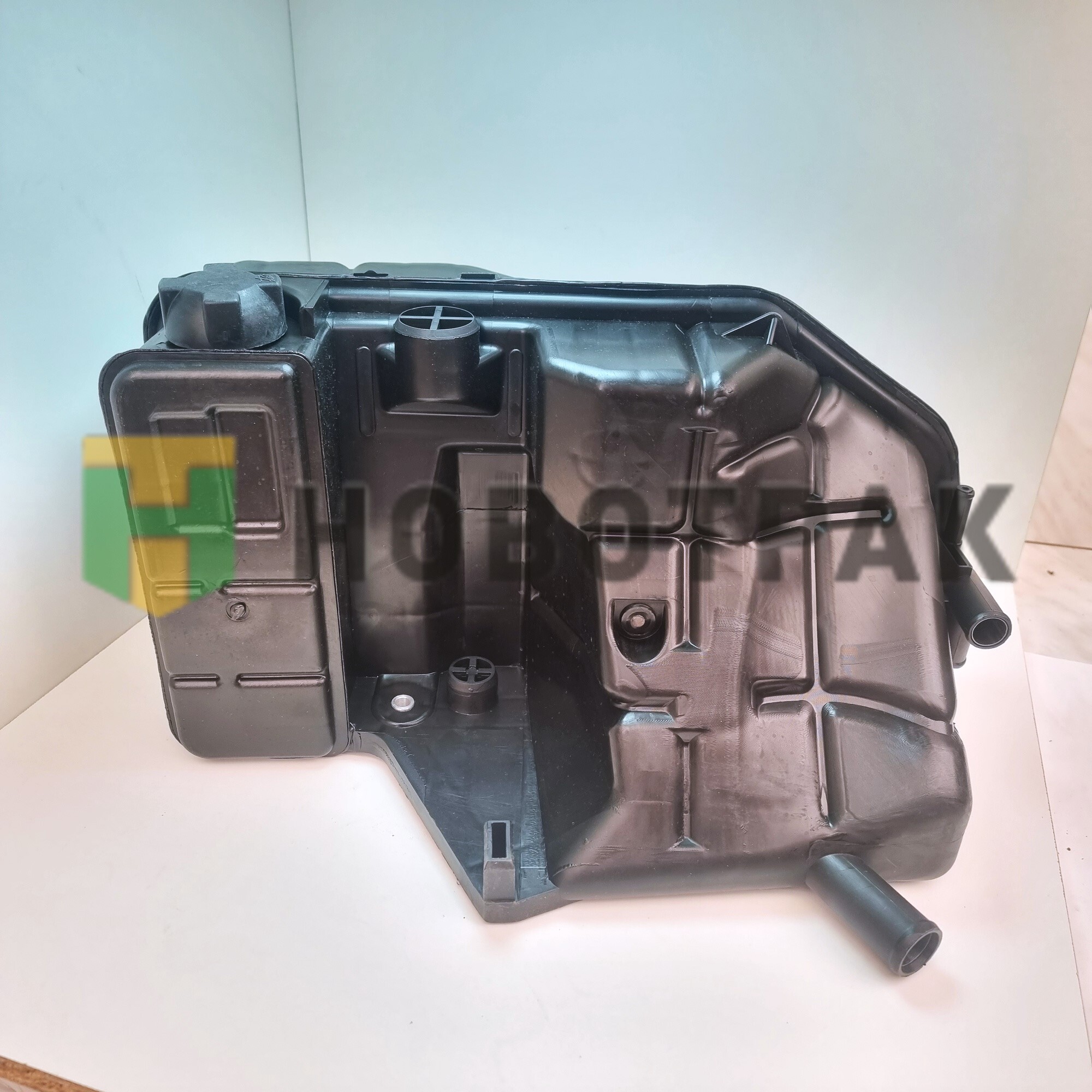 Бачок расширительный MB Actros 72166