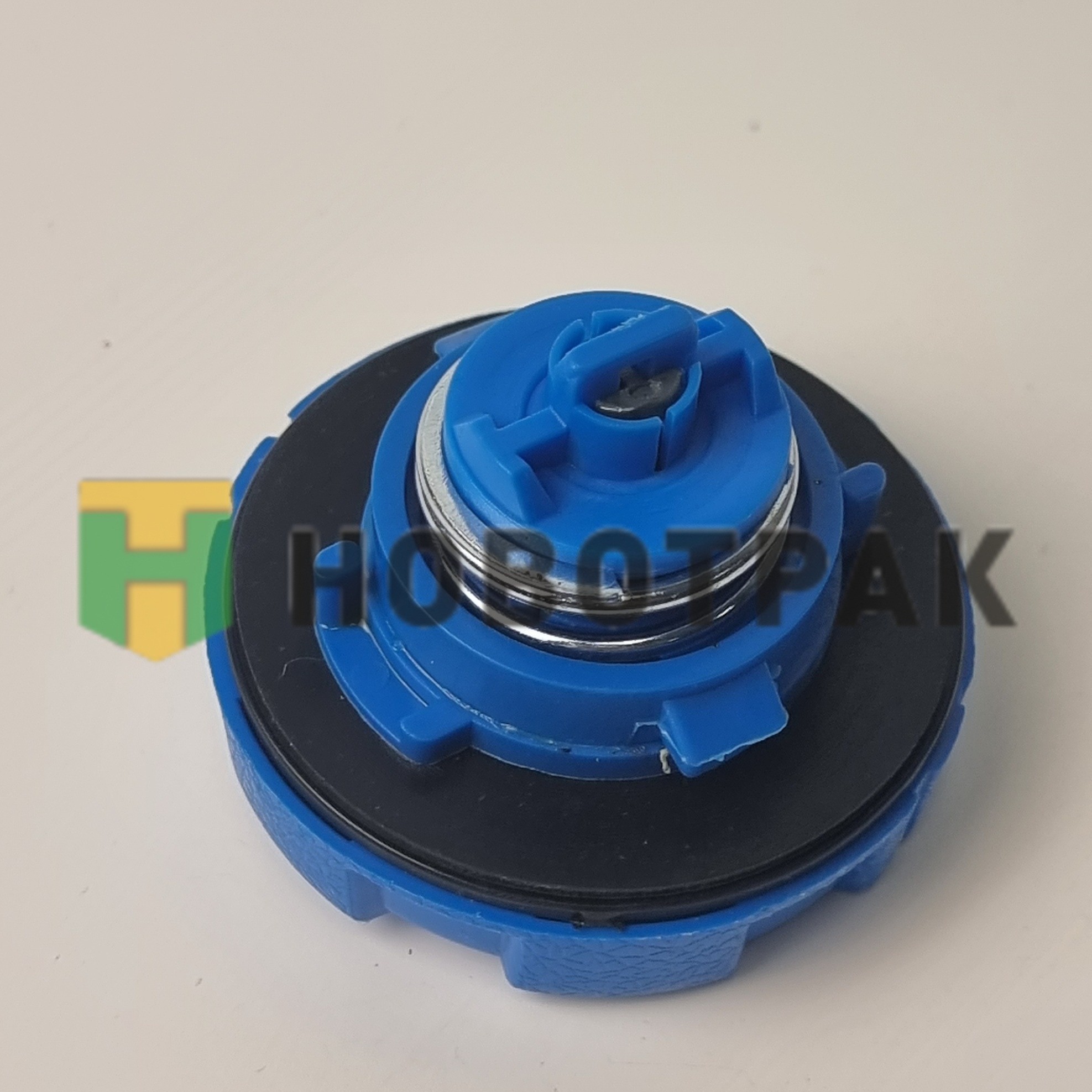 Крышка бака AdBlue КАМАЗ-5490/MB 09606701