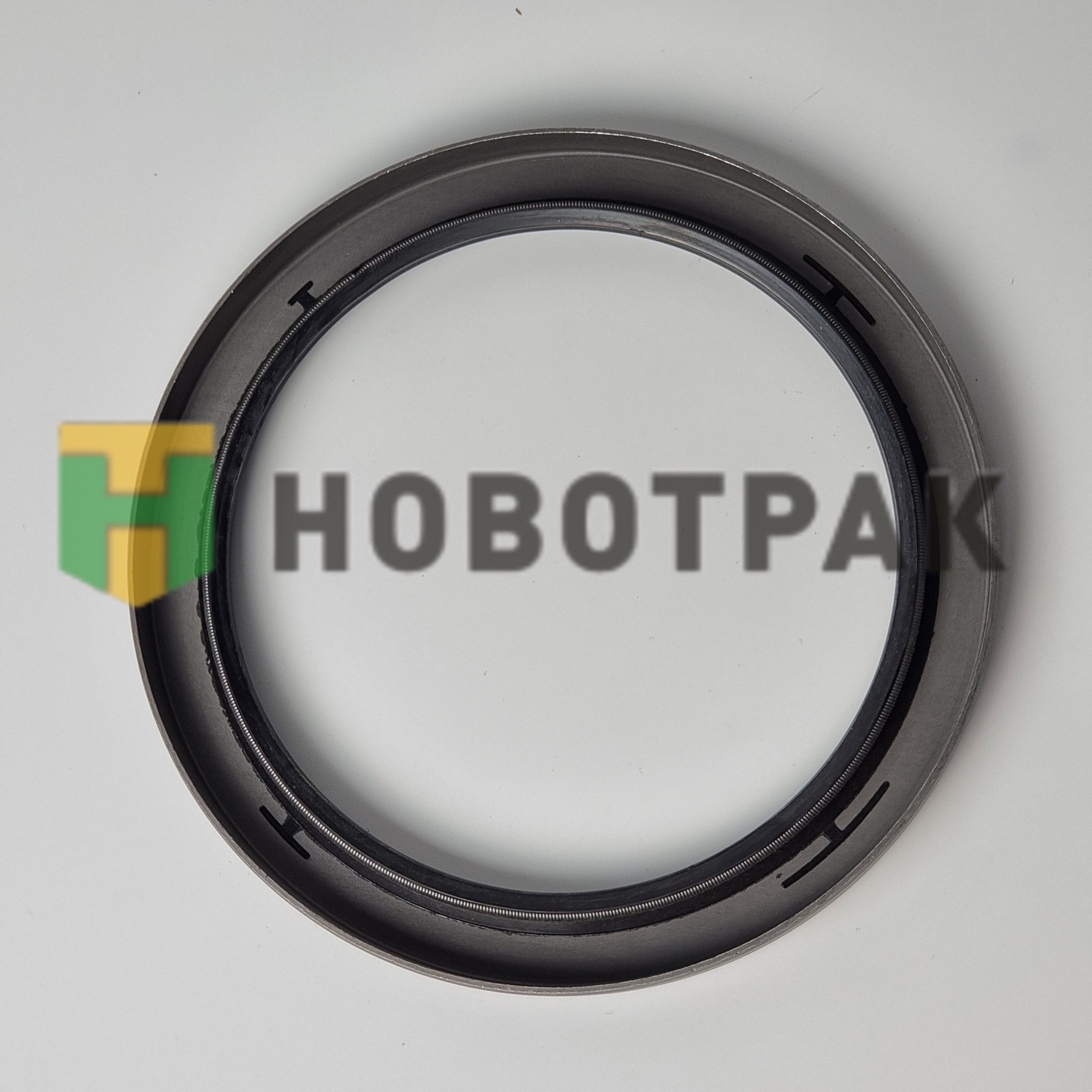 Сальник 110x140x12/21,5 Scania передней ступицы