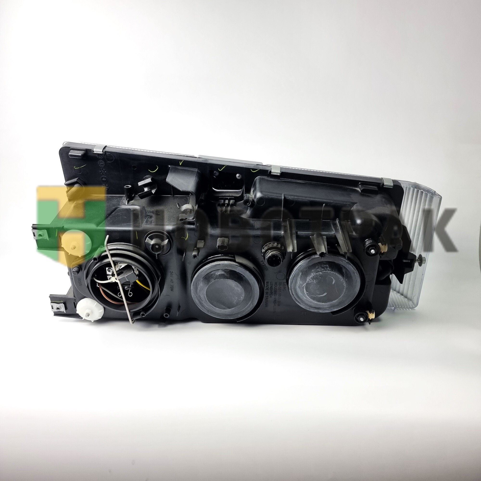 Фара головного света правая электрорегулировка RVI 5511165RLDEM