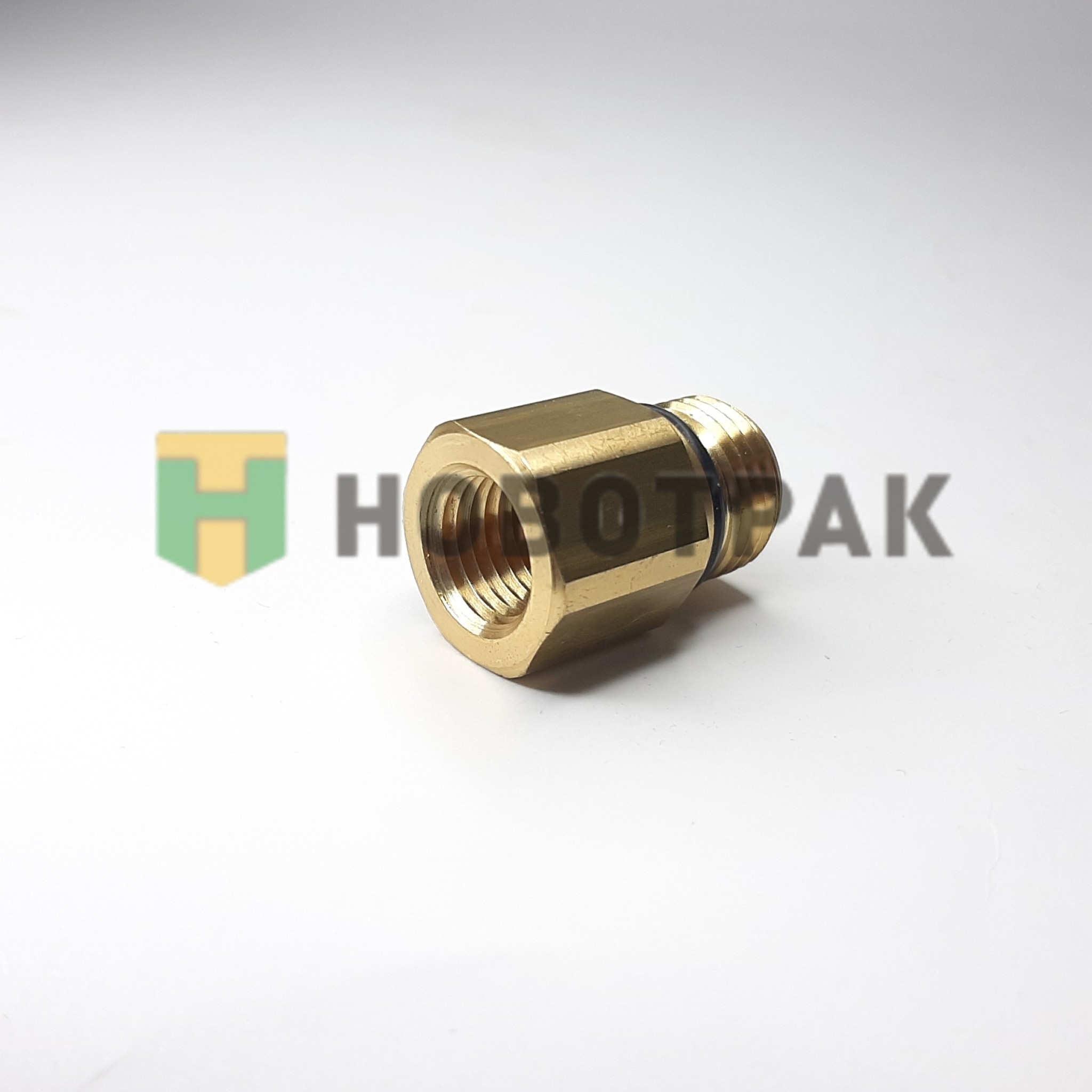 Переходник Camozzi с наружной резьбой M16 и внутренней 1/4"