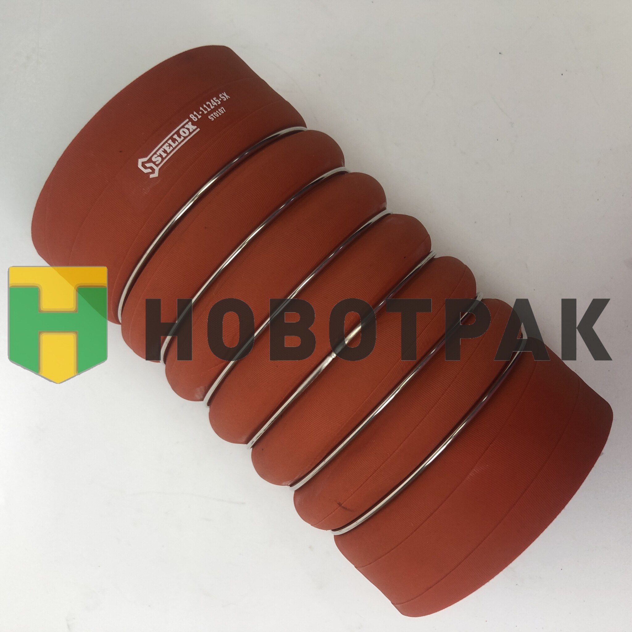Патрубок интеркулера MB D=115mm L=210mm 6 колец 8111245SX