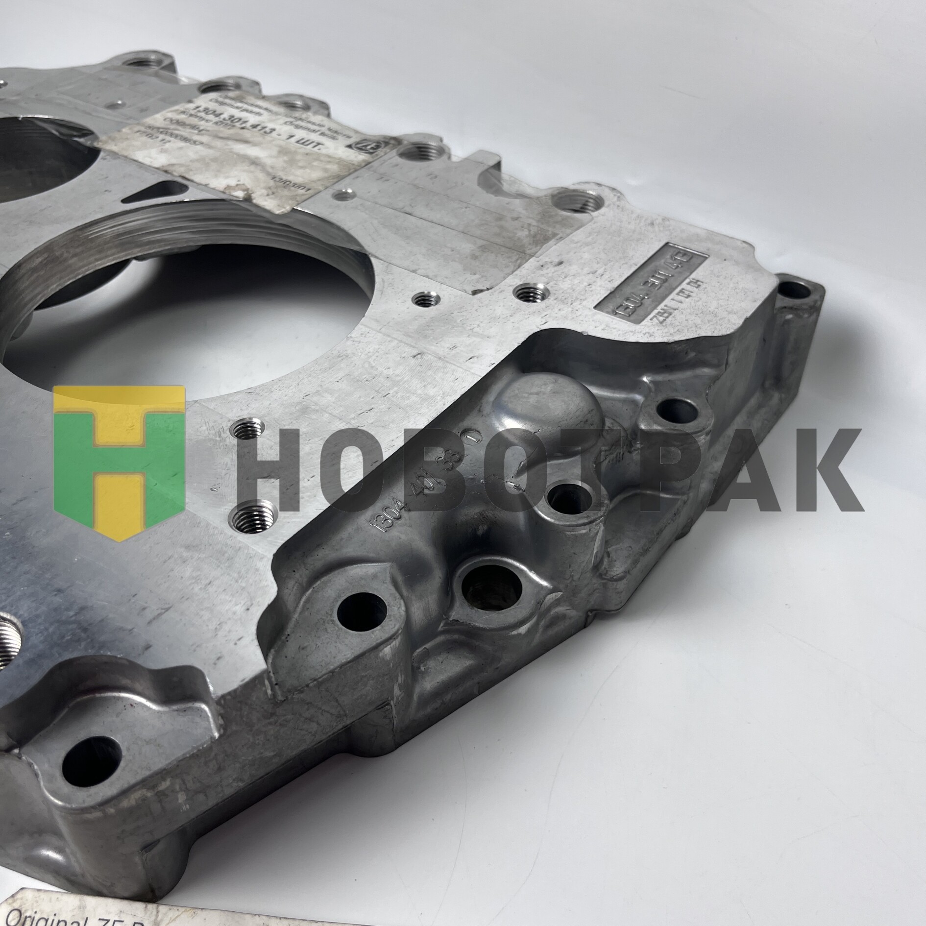 Крышка КПП 6S150C/8S109/9S109/16S109 1304301413