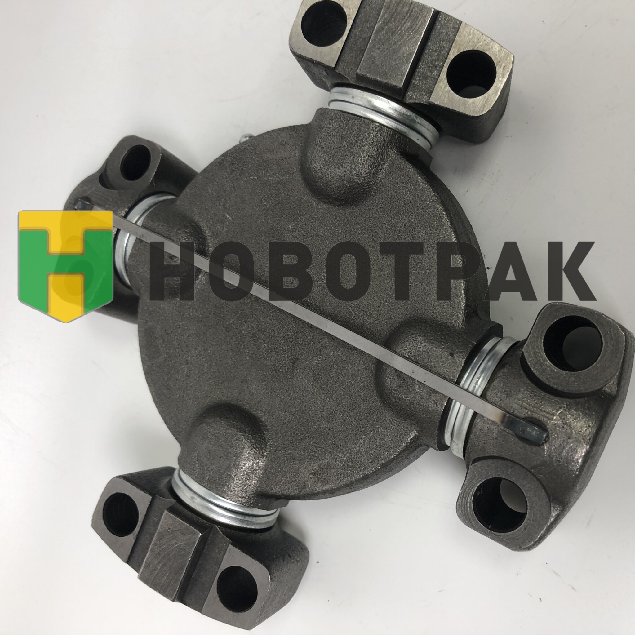 Крестовина кардана L=210 8 креп.отверстий. Для автобусов Yutong