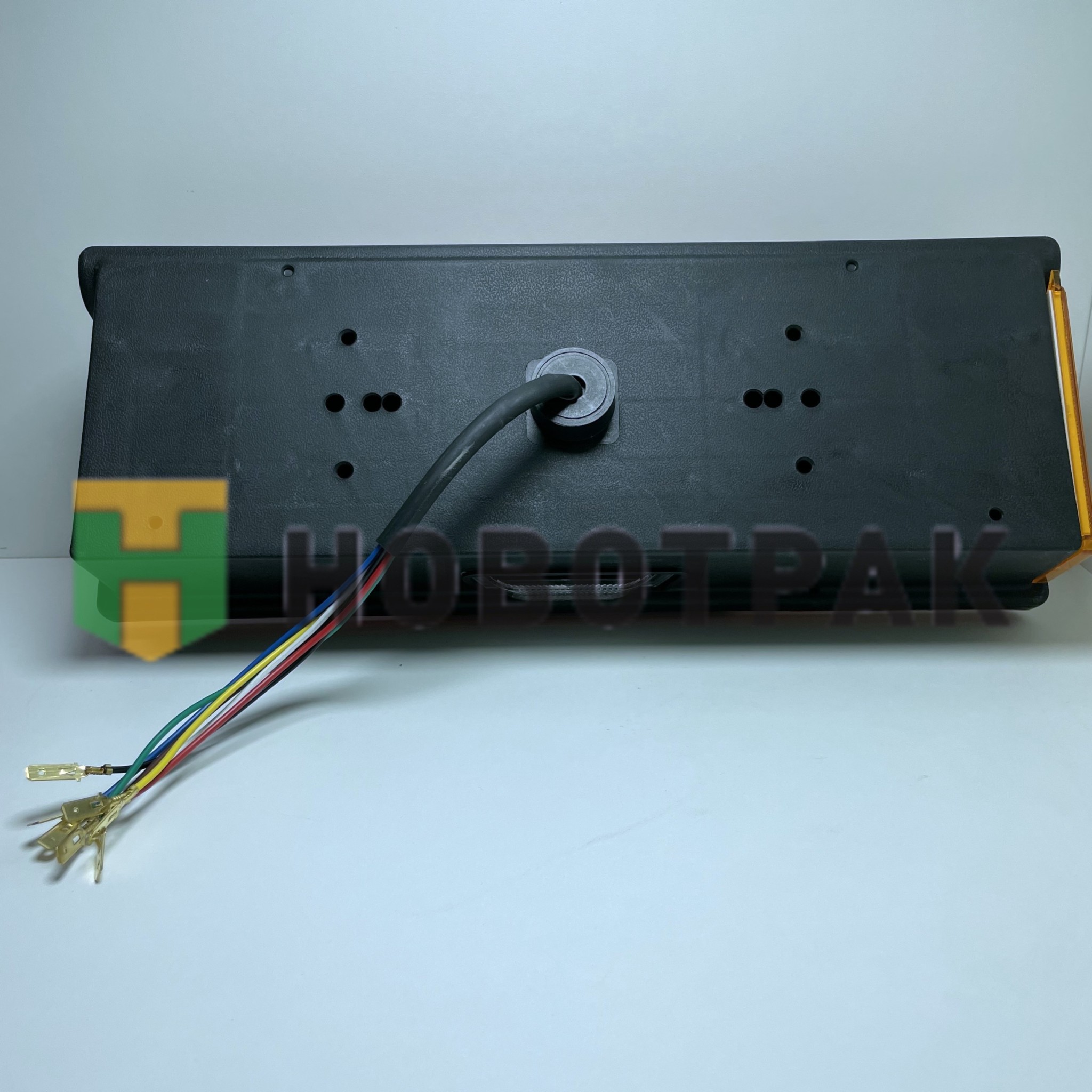 Фонарь задн. многосекц.!лев.бел с ламп.с треуг.