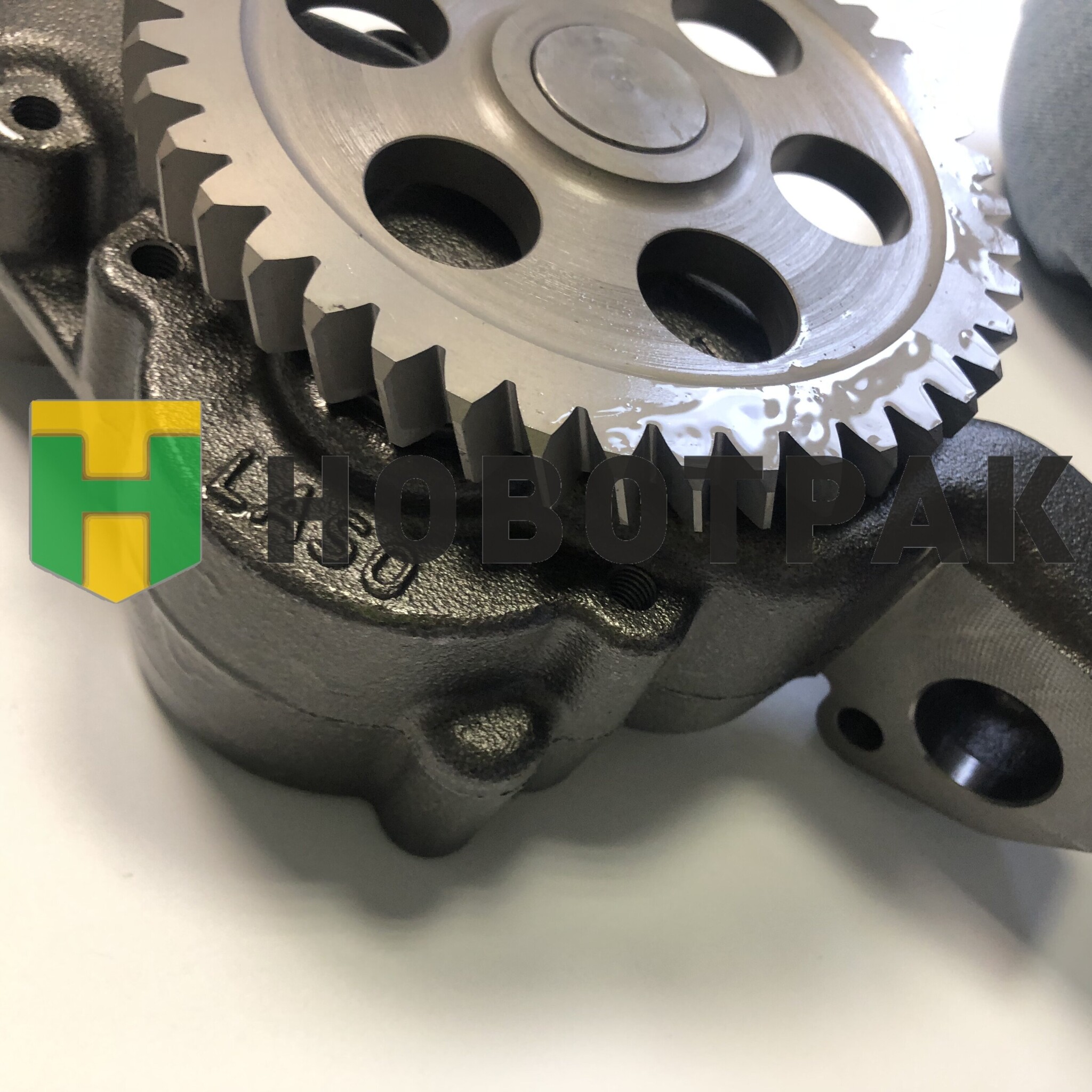 Насос масляный MB OM 541 Euro 2/3/4/5, OM 542 Euro 2/3 (5411800401)
