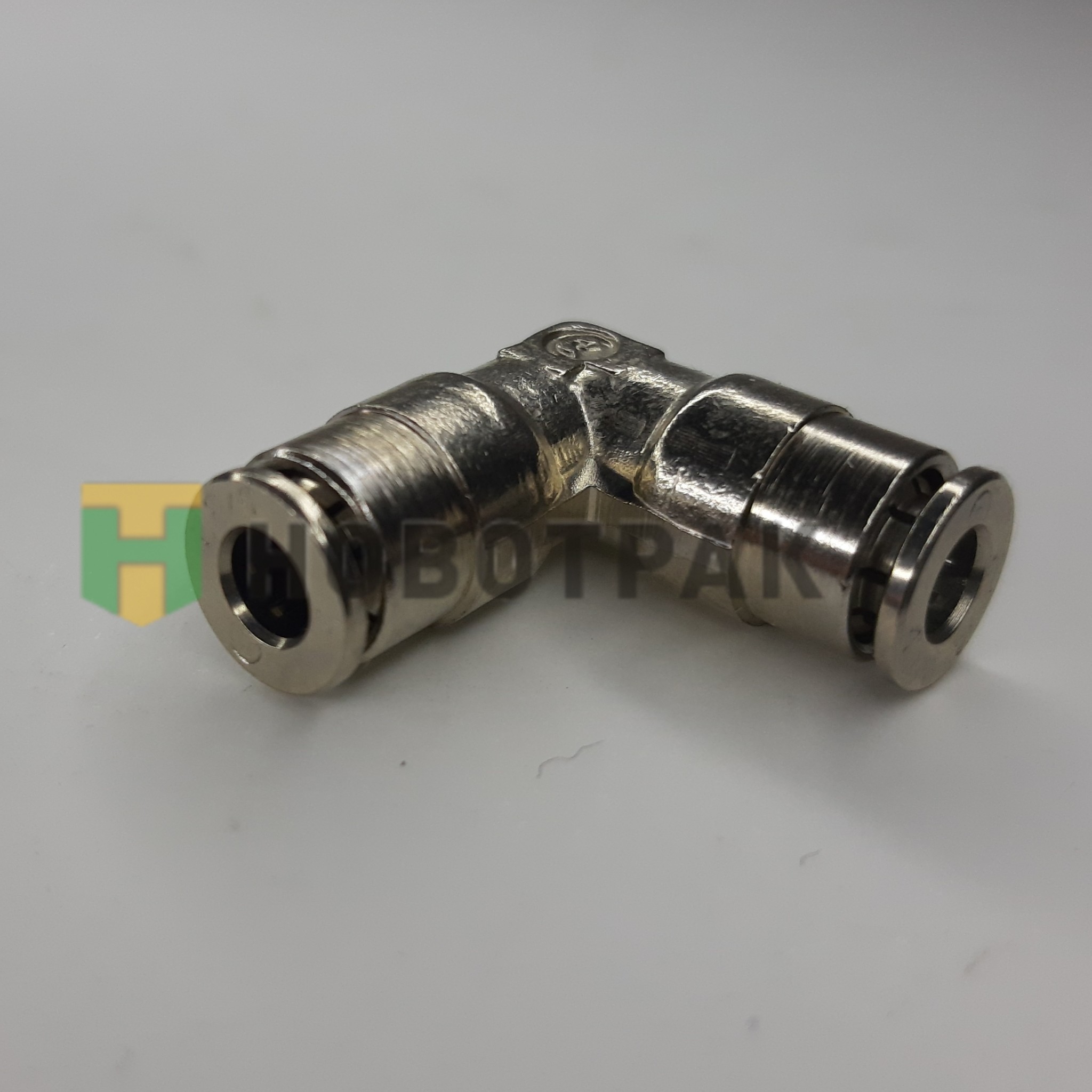 Фитинг соединитель стальной Camozzi 65504 угловой