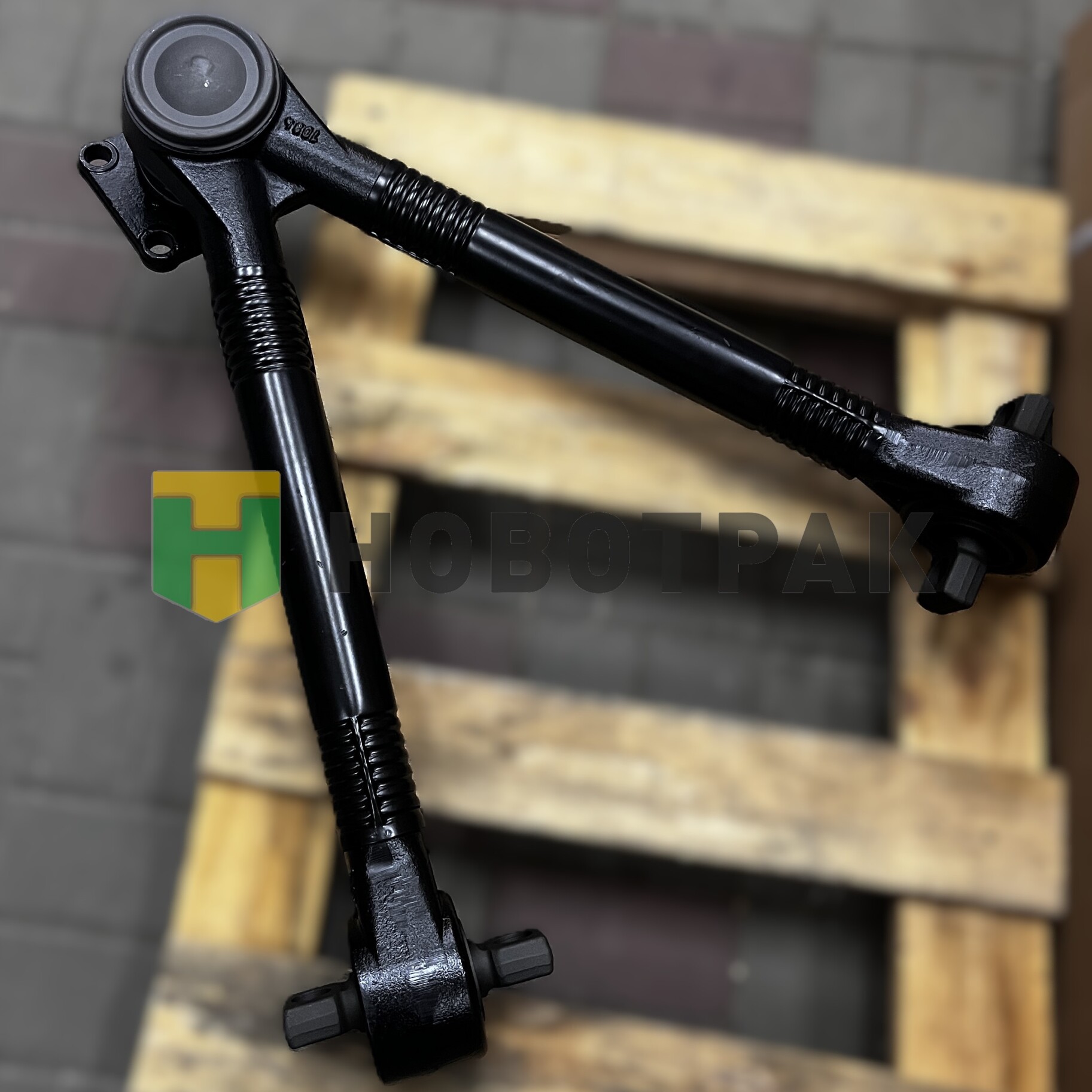 Тяга реактивная V-образная L=627 TGA/SITRAK T760030