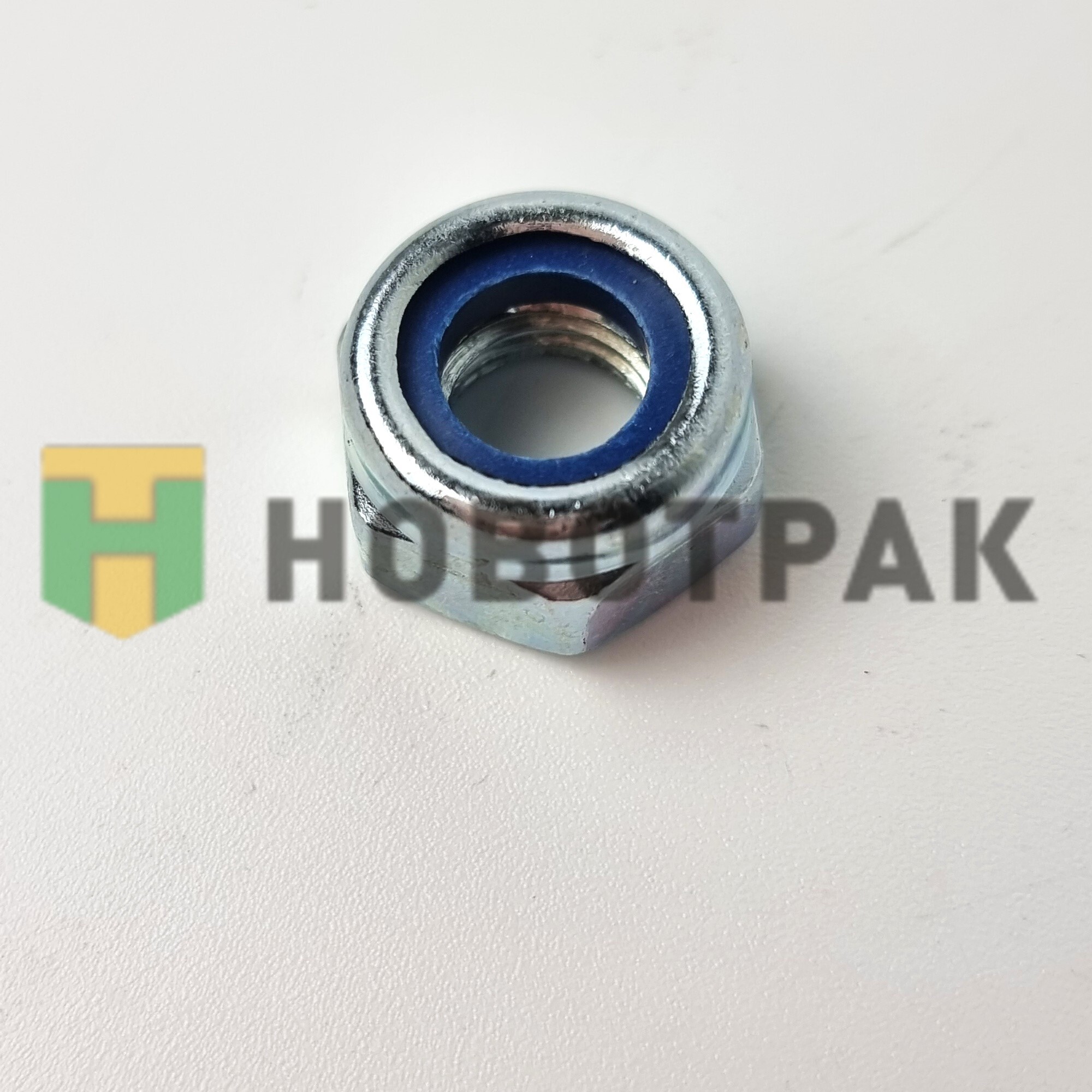 Гайка самоконтрящаяся М10 036810