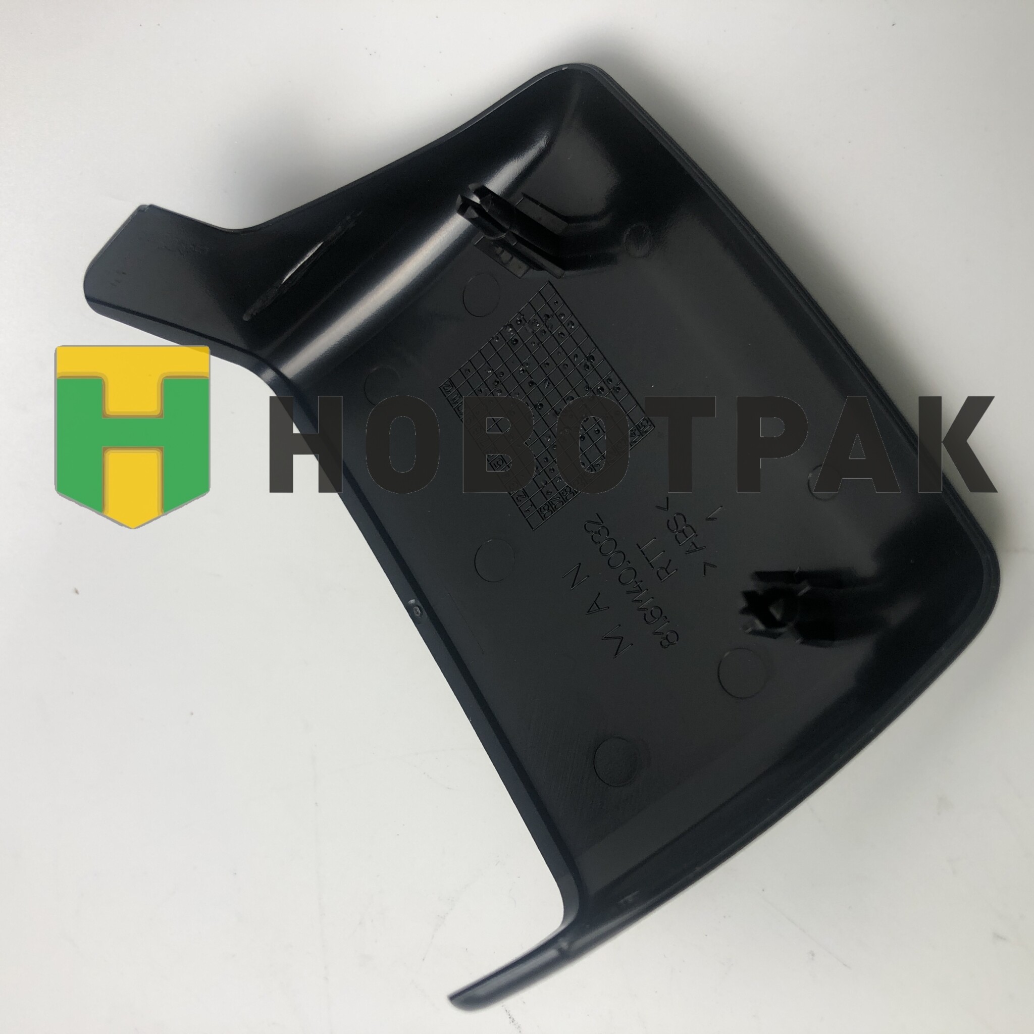 Кожух крепления решетки MAN 81611400032