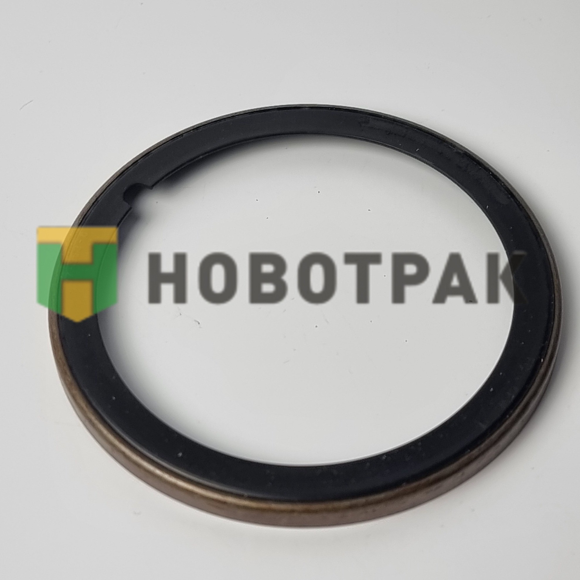 Сальник вала КПП
