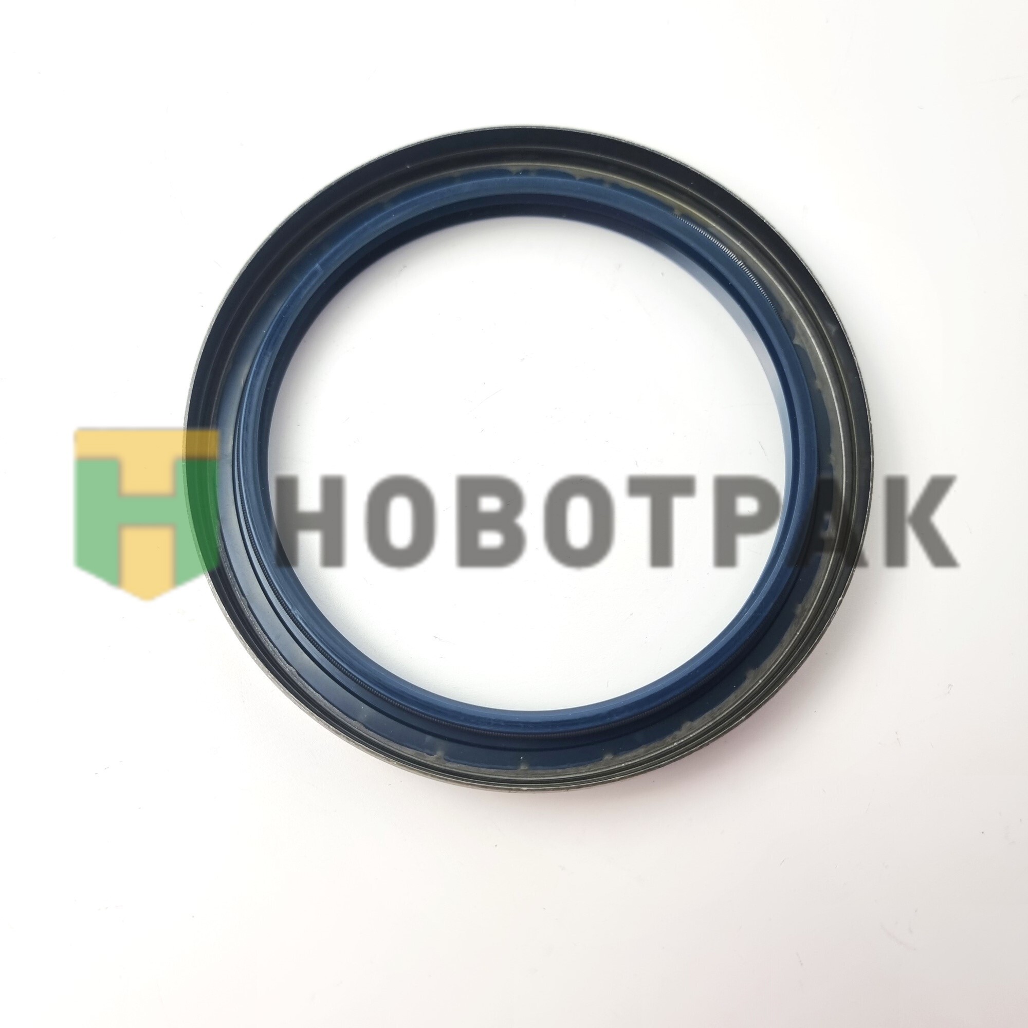 Сальник передней/задней ступицы 100-125-13 MB 12015406B
