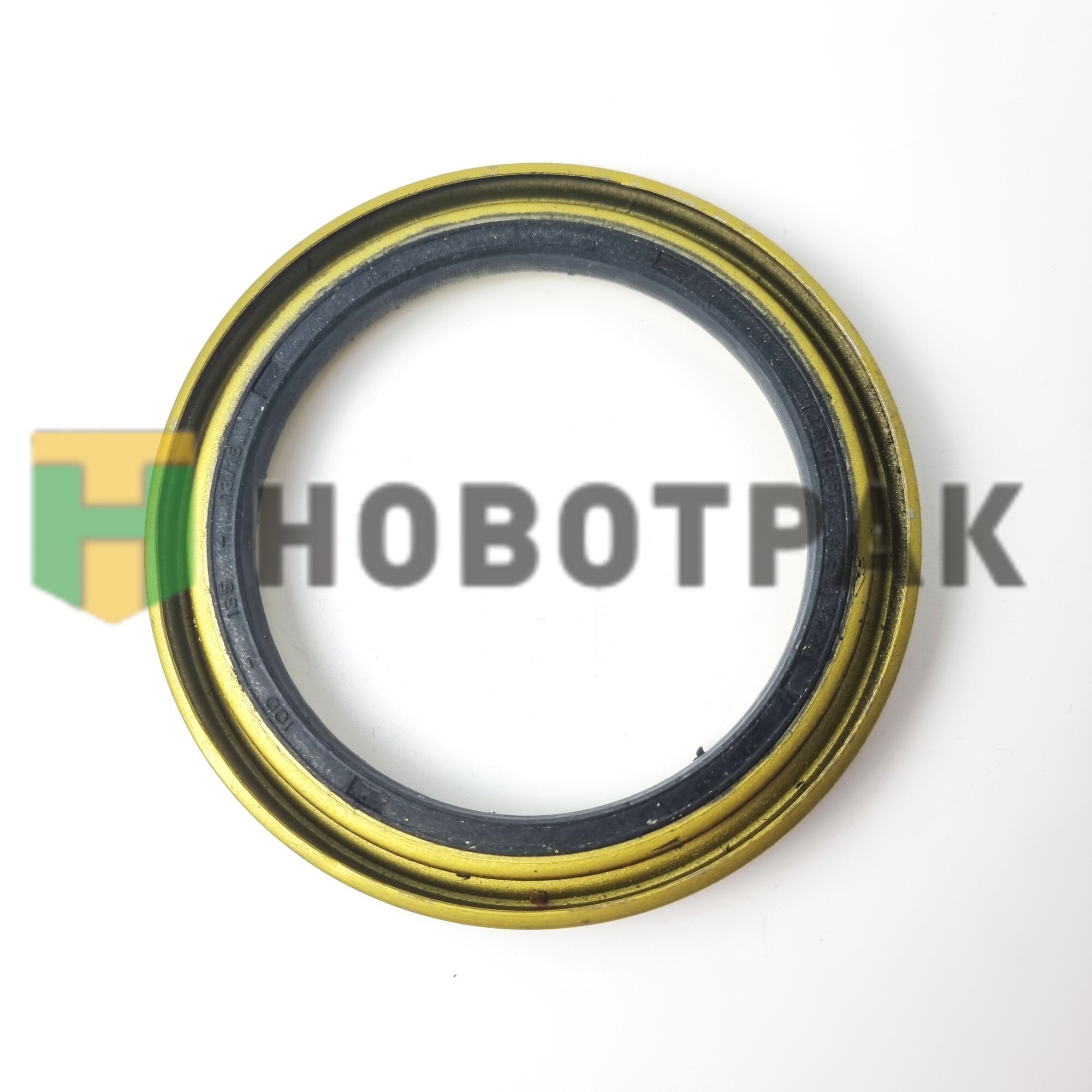Сальник ступицы 100х135х13 A1807