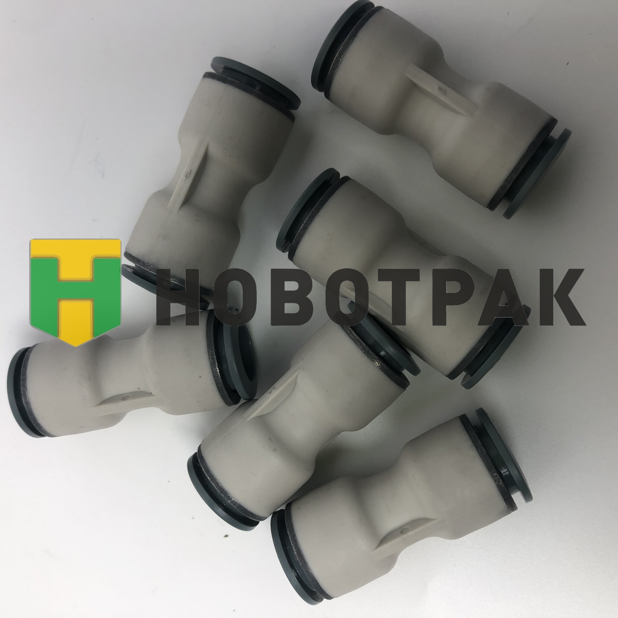 Фитинг прямой (технополимер) 12мм R758012