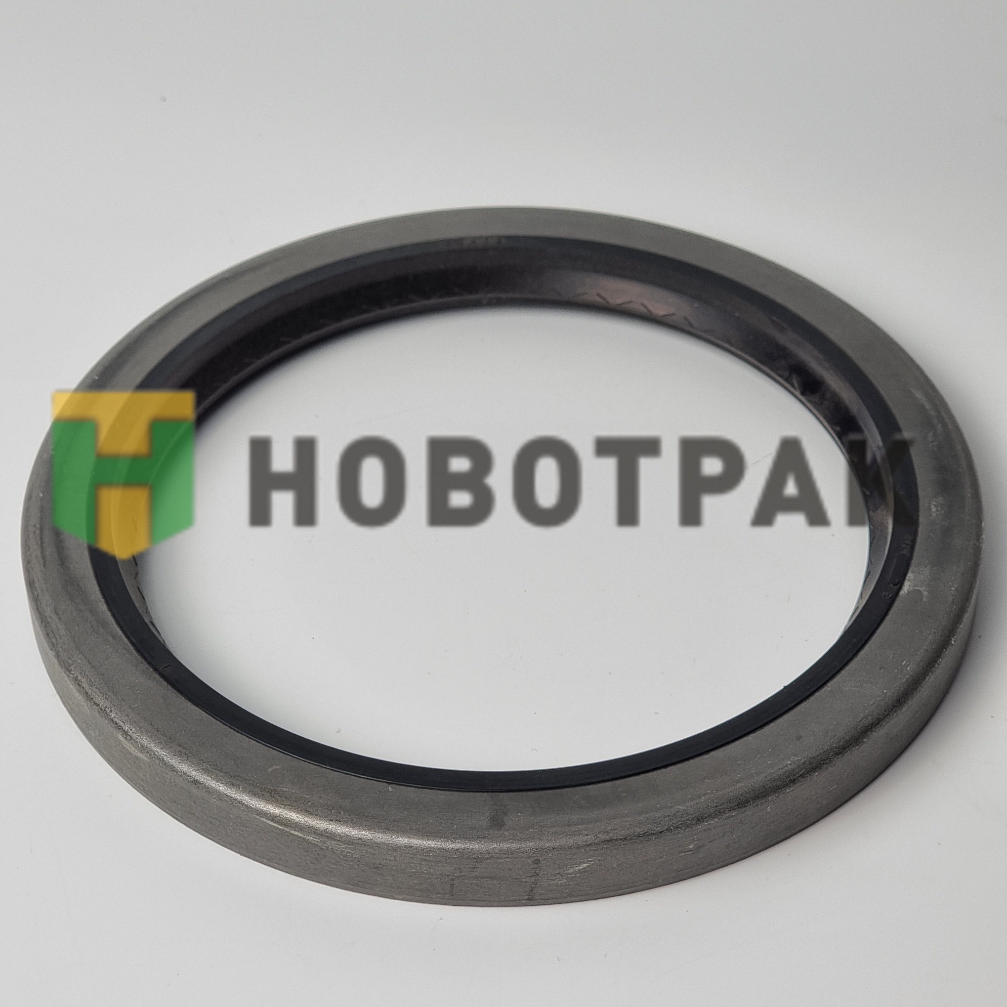 Сальник 110x140x12/21,5 Scania передней ступицы