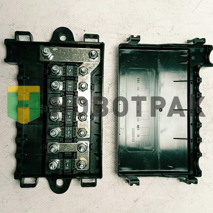Блок предохранителей SITRAK WG9720580051